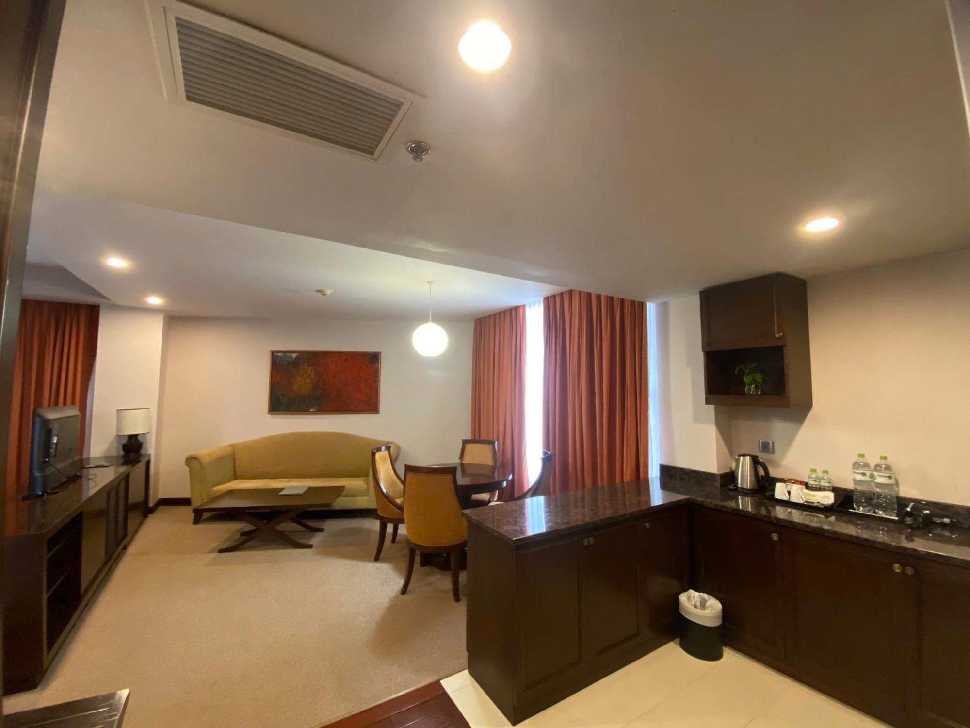Muong Thanh Holiday Hue Hotel Habitación foto
